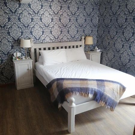 The Courtyard Bed & Breakfast Couiza Екстериор снимка